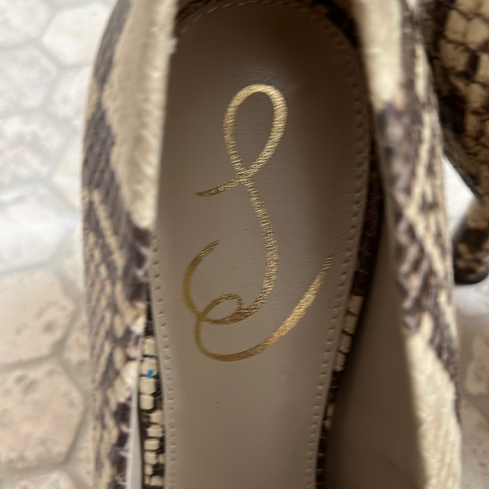 Sam Edelman Python print pumps - Picture 4 of 8
